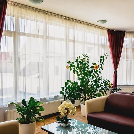 Hotel Eden Сибиу Экстерьер фото