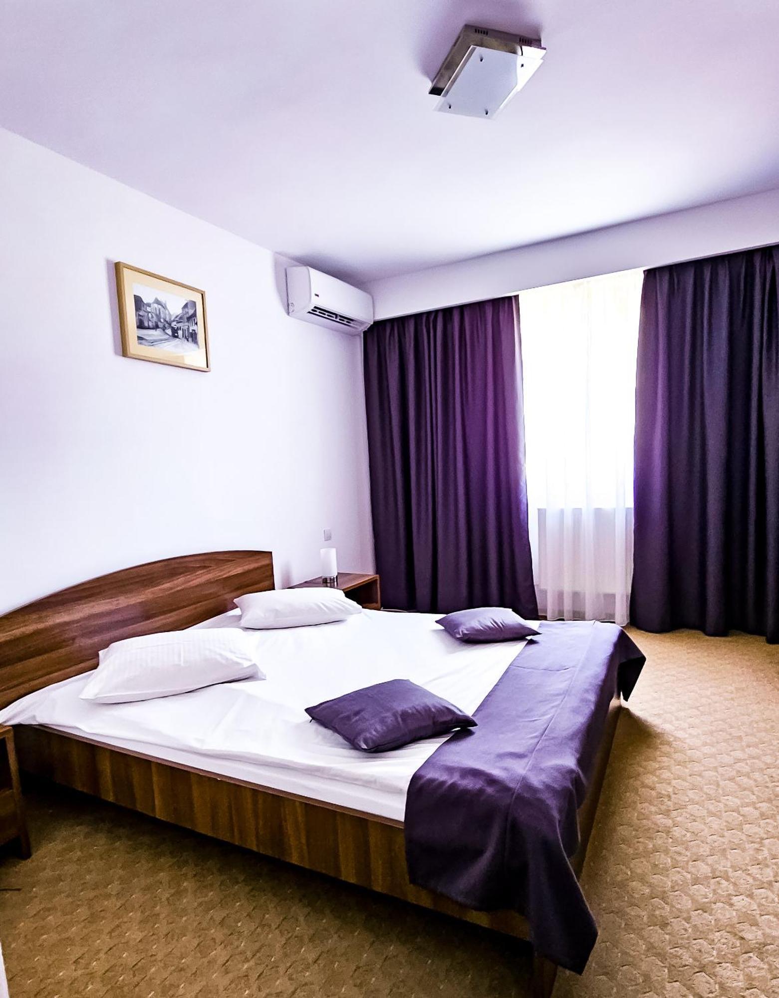 Hotel Eden Сибиу Экстерьер фото