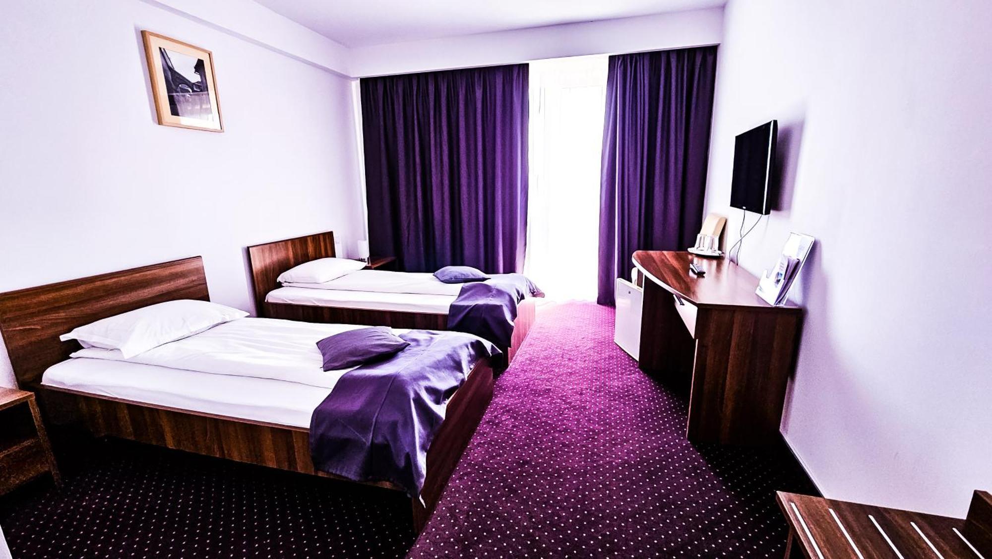 Hotel Eden Сибиу Экстерьер фото