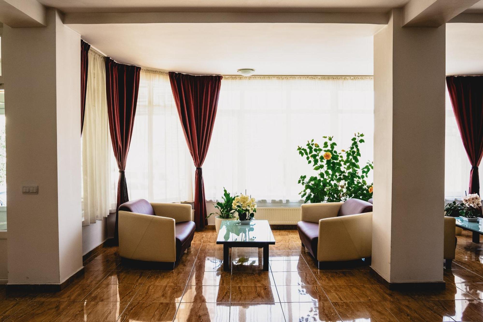 Hotel Eden Сибиу Экстерьер фото