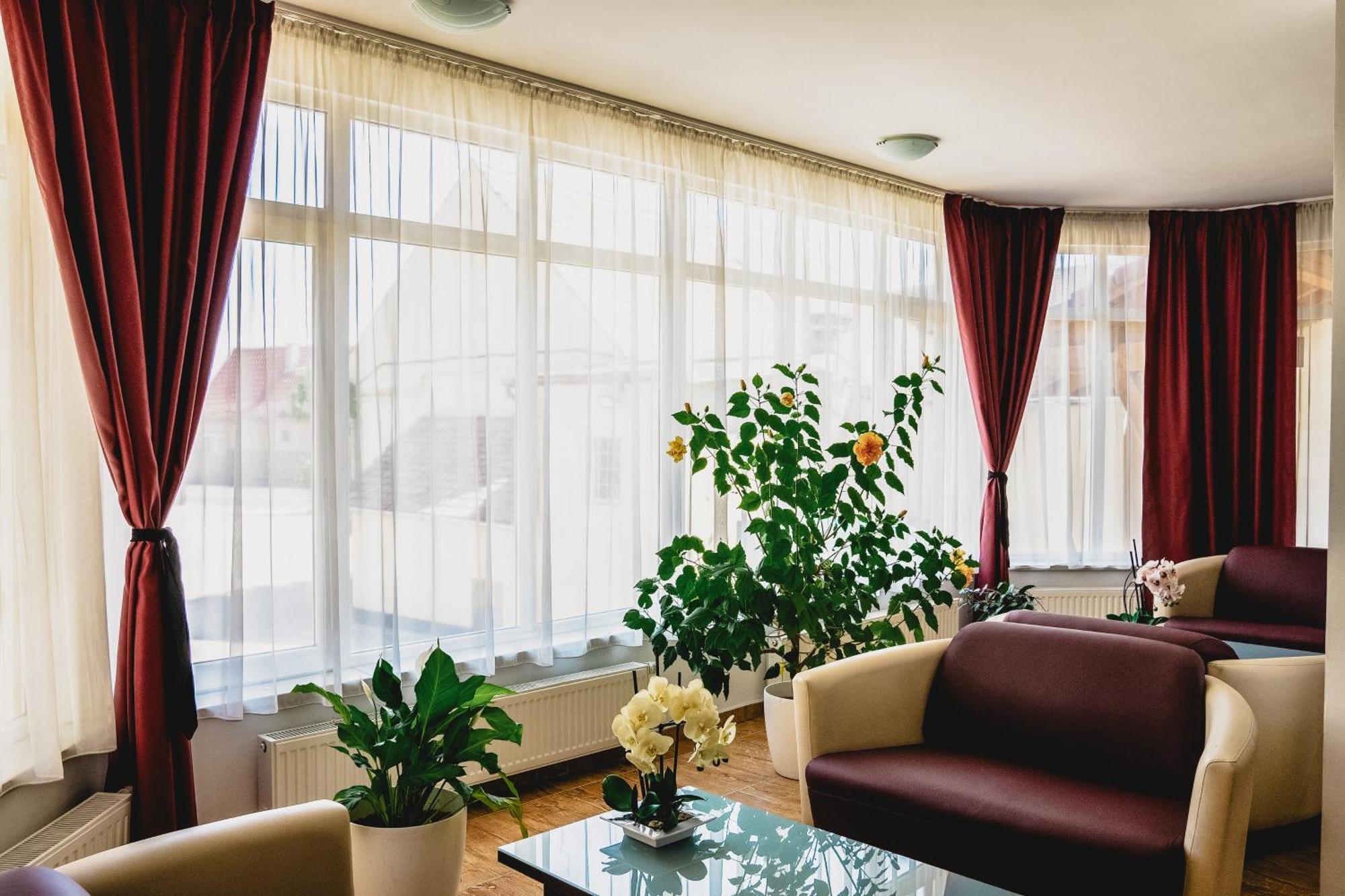 Hotel Eden Сибиу Экстерьер фото