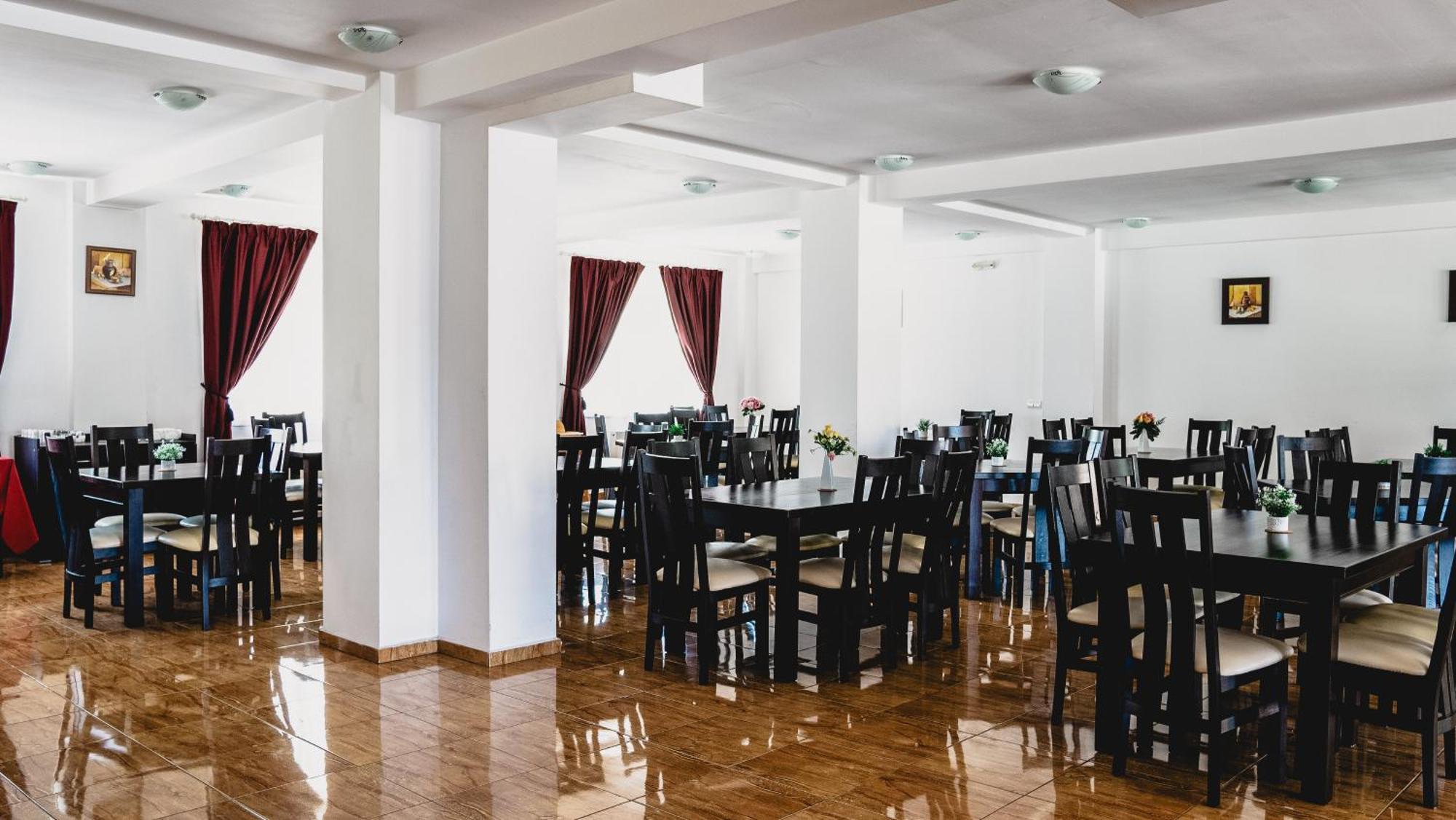 Hotel Eden Сибиу Экстерьер фото