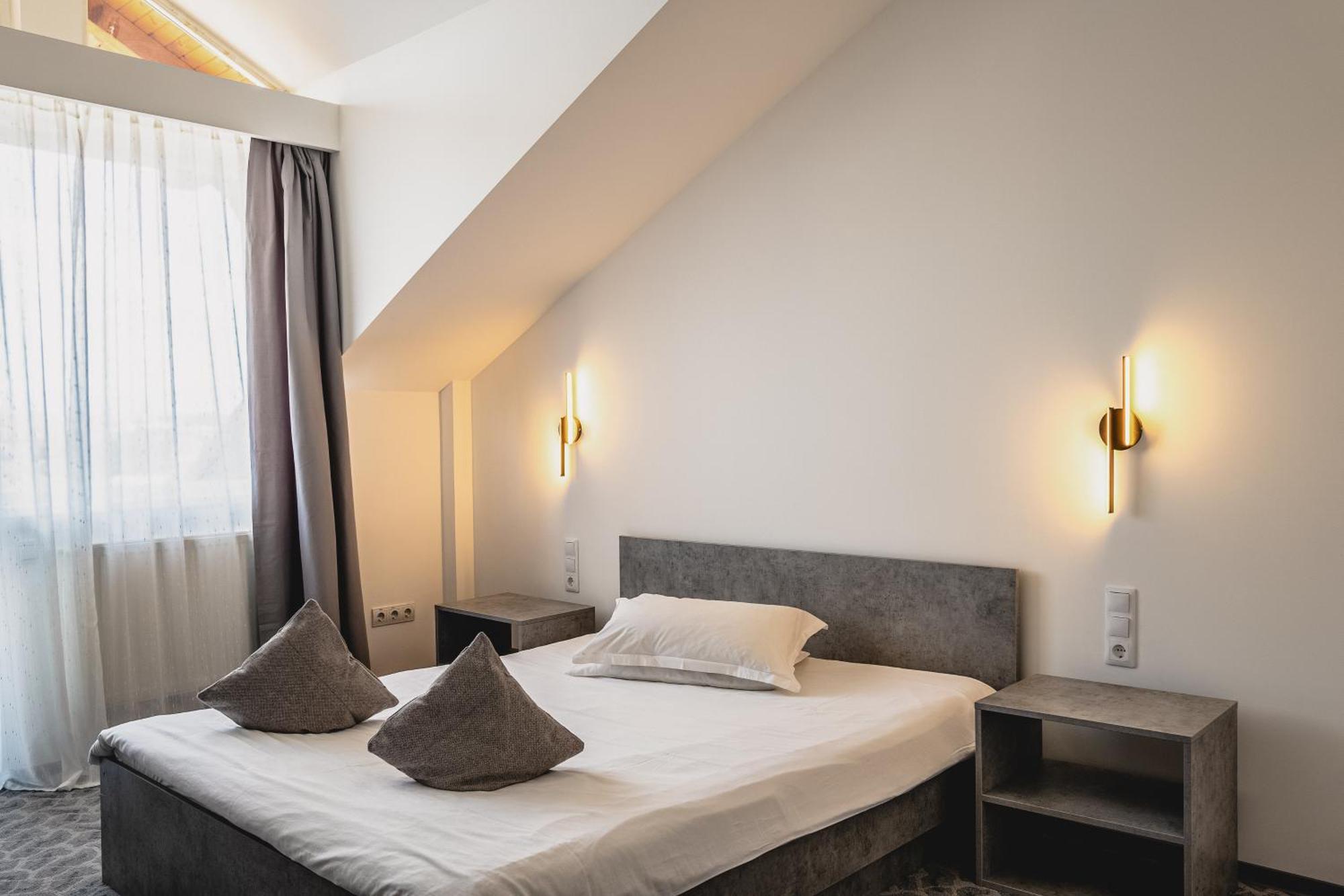 Hotel Eden Сибиу Экстерьер фото
