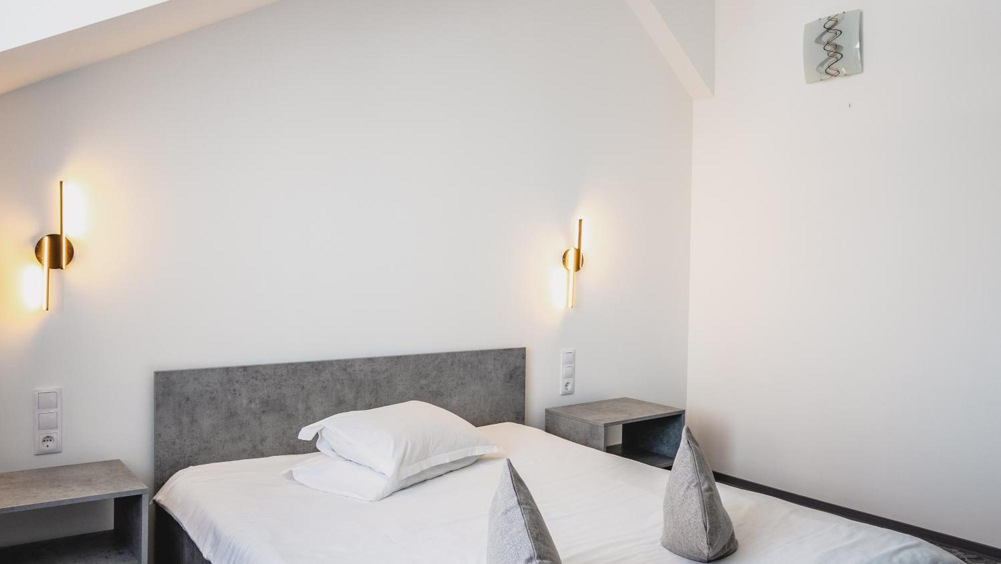 Hotel Eden Сибиу Экстерьер фото