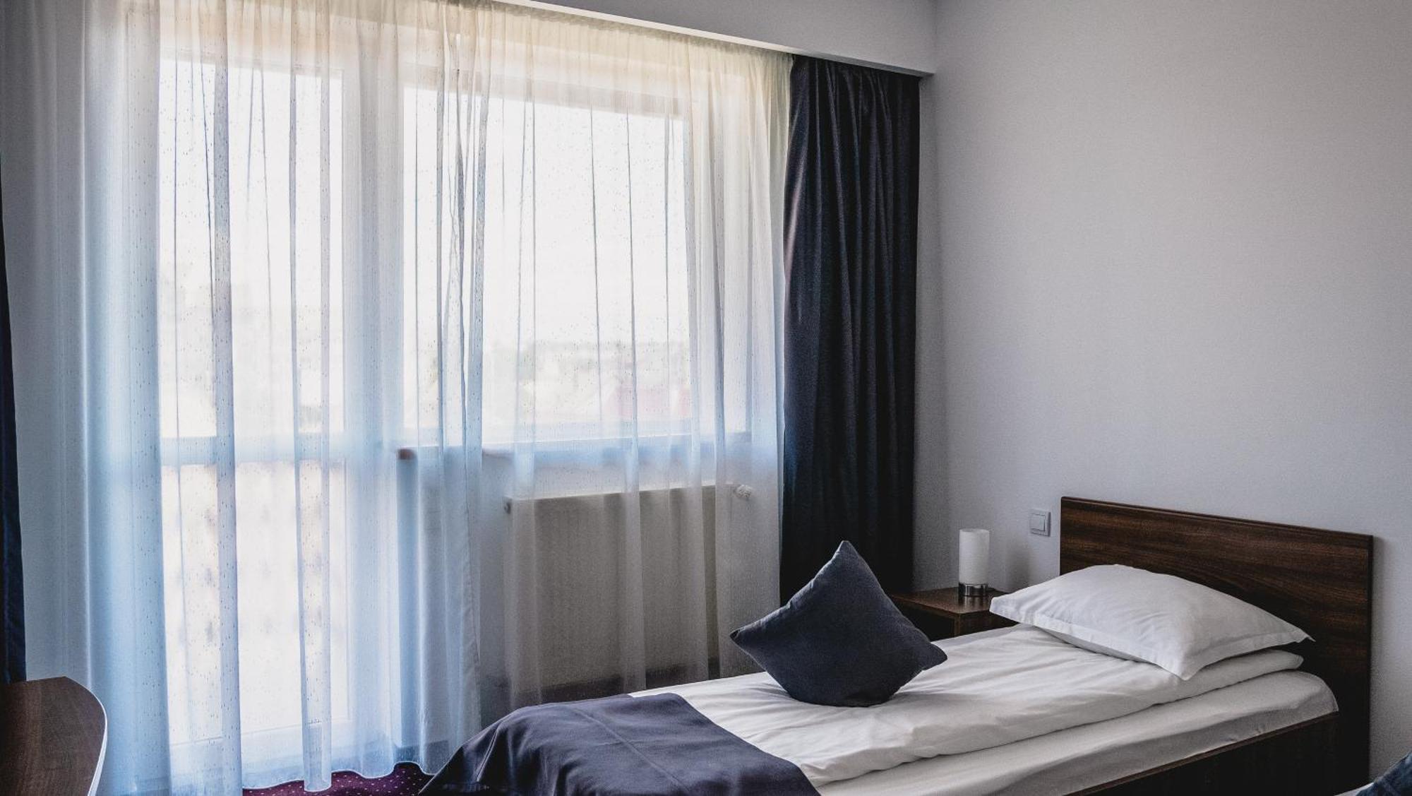 Hotel Eden Сибиу Экстерьер фото
