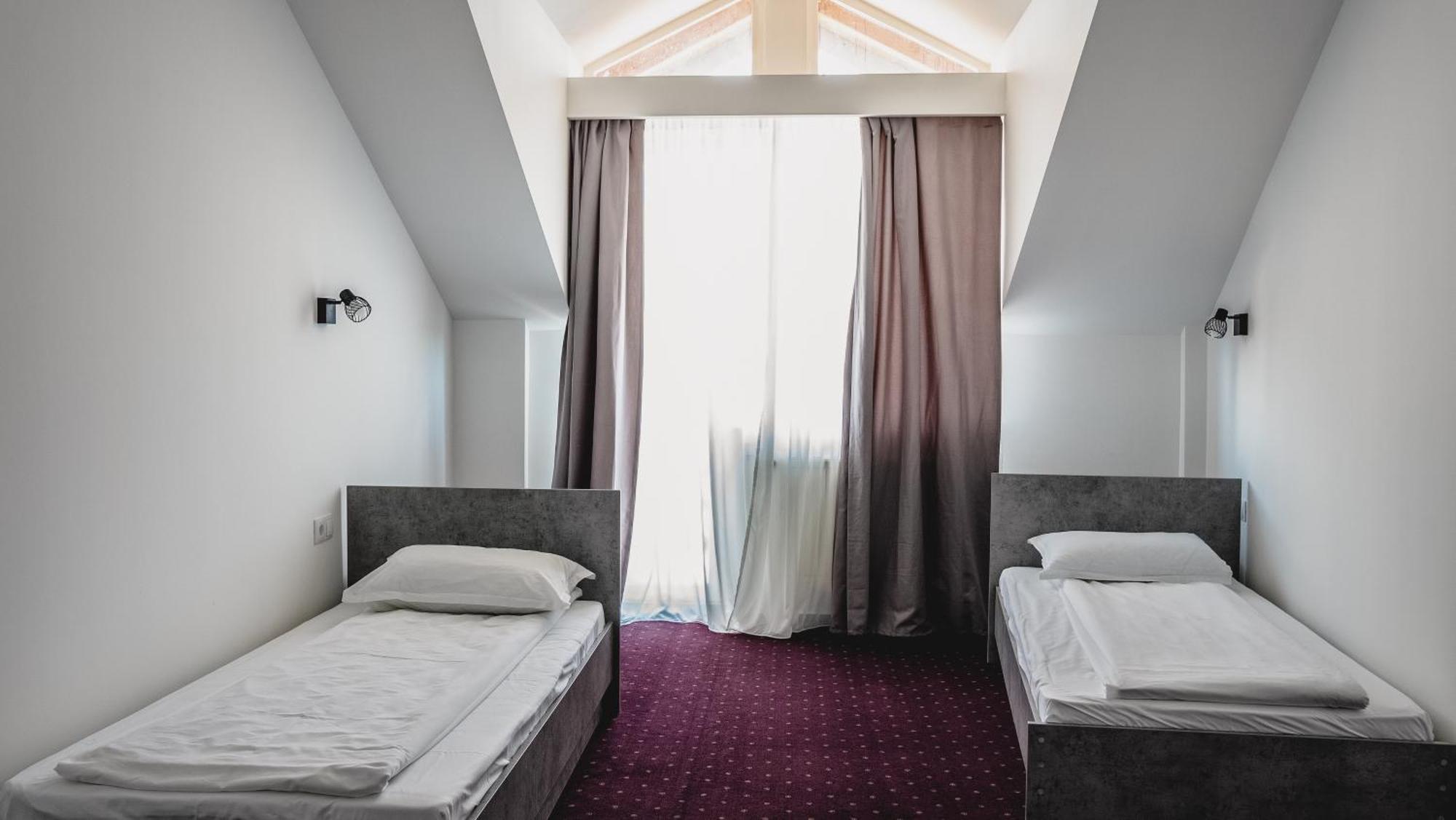 Hotel Eden Сибиу Экстерьер фото