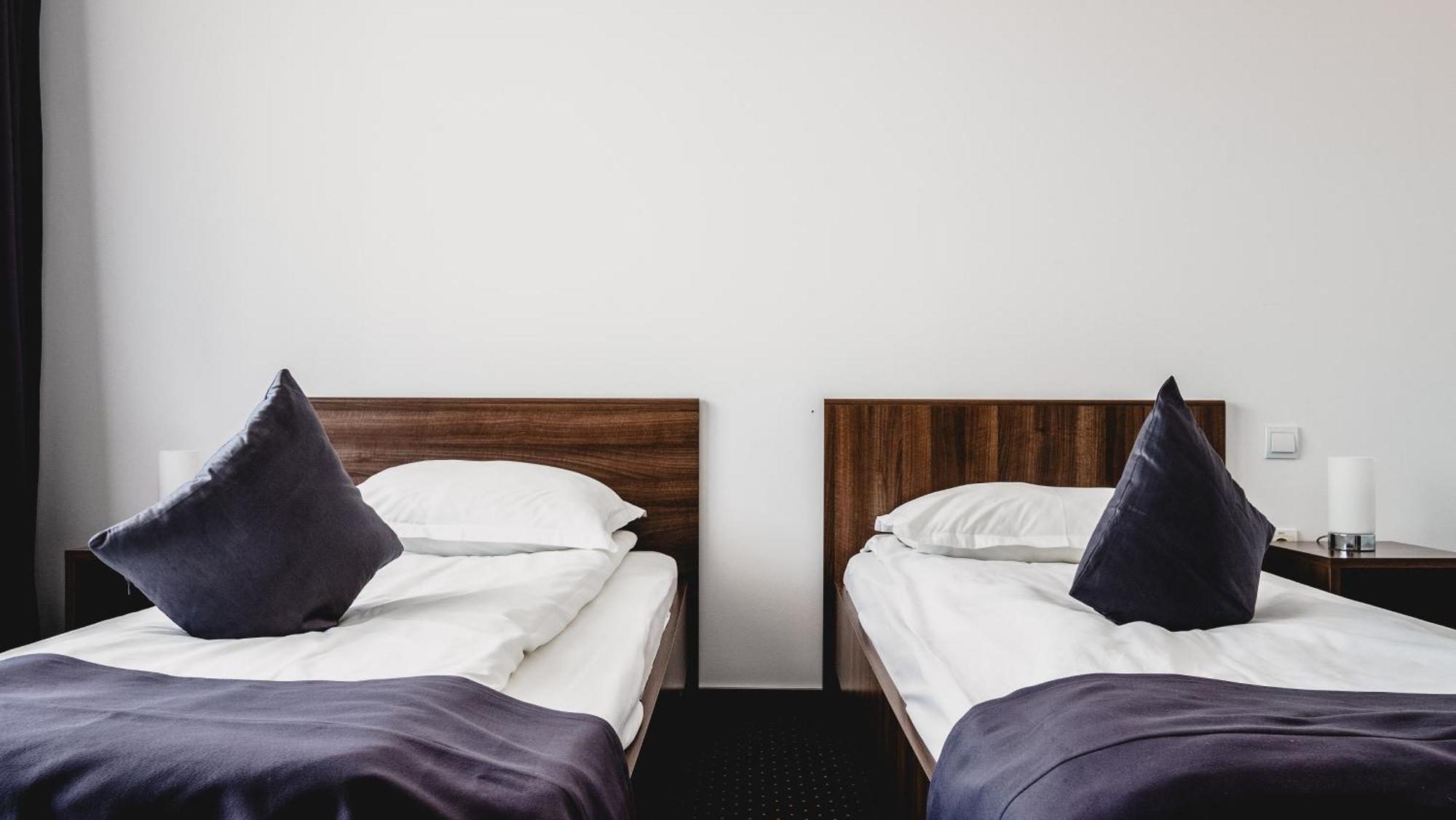 Hotel Eden Сибиу Экстерьер фото