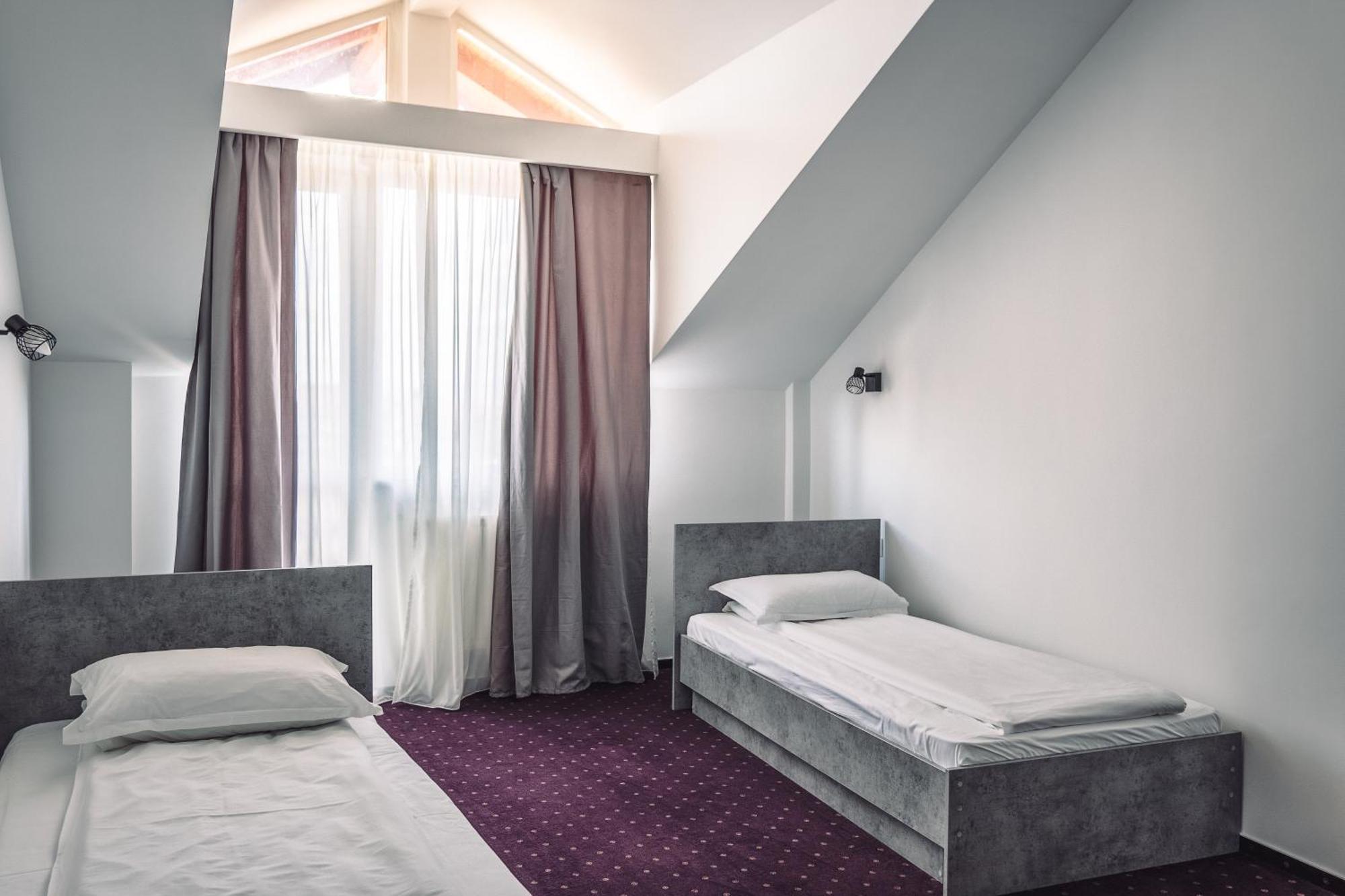 Hotel Eden Сибиу Экстерьер фото