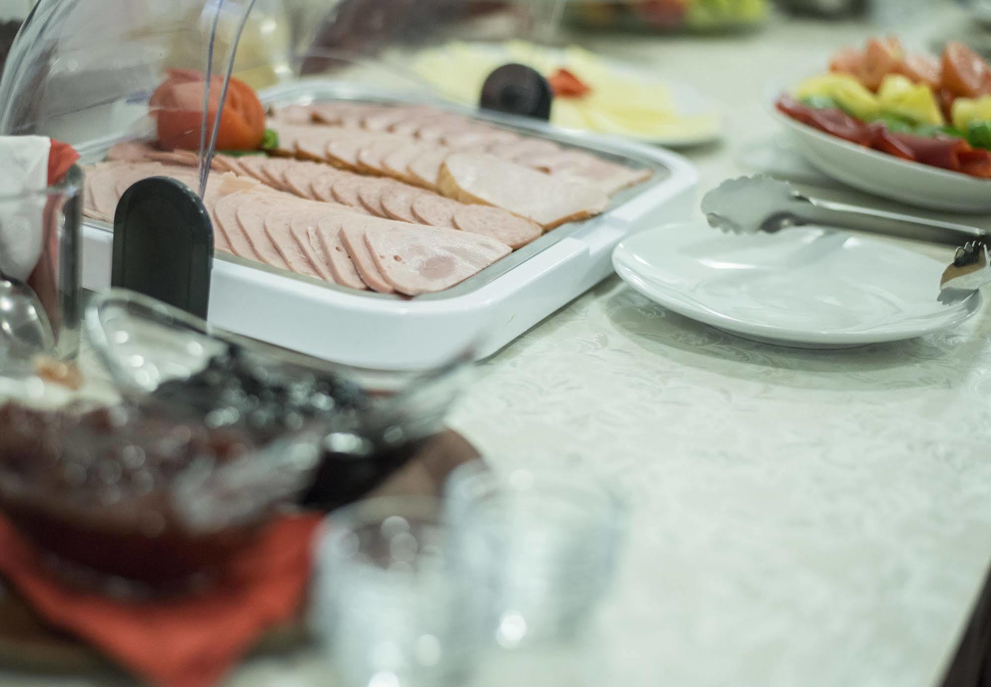 Hotel Eden Сибиу Экстерьер фото